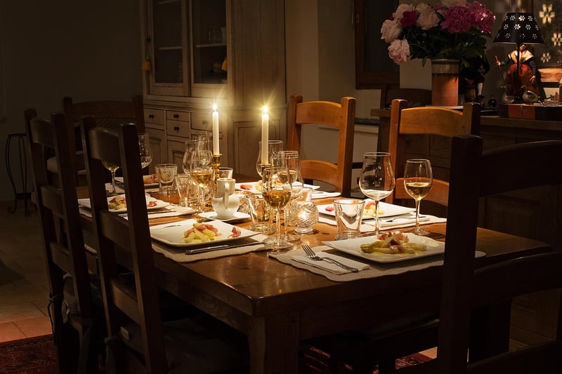 Elegant Dining Table Setting